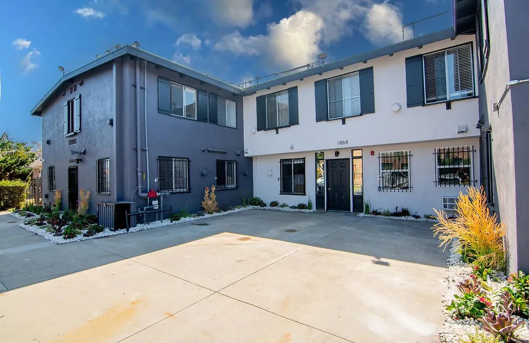 Casas On Cordova Street-1